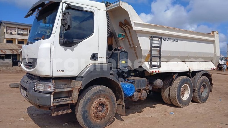 Big with watermark renault g300 conakry conakry 9555