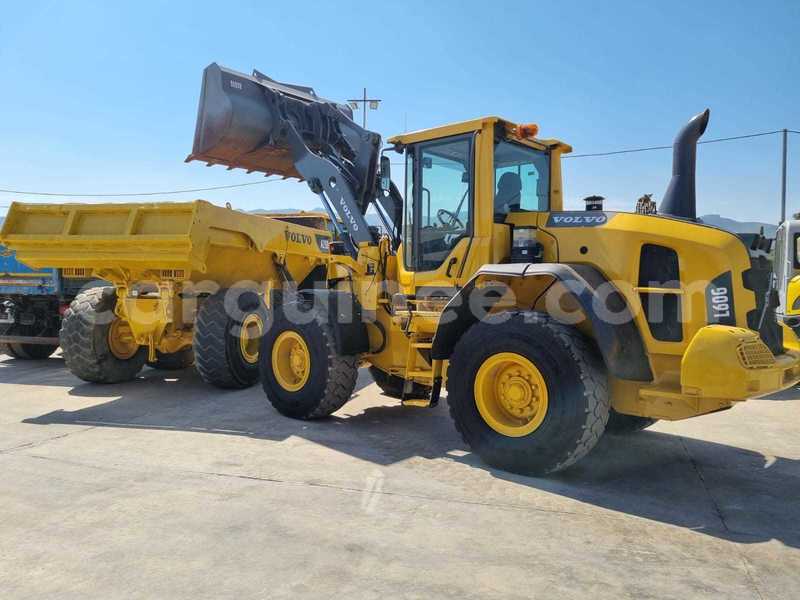 Big with watermark volvo f4 conakry conakry 9583