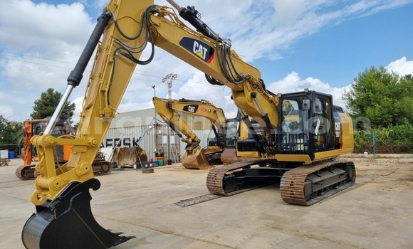 Medium with watermark caterpillar 120 conakry conakry 9586