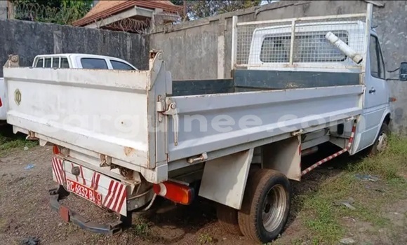 Acheter Import Utilitaire Mercedes‒Benz Sprinter Blanc à Conakry, Conakry Acheter Import Utilitaire Mercedes‒Benz Sprinter Blanc à Conakry, Conakry