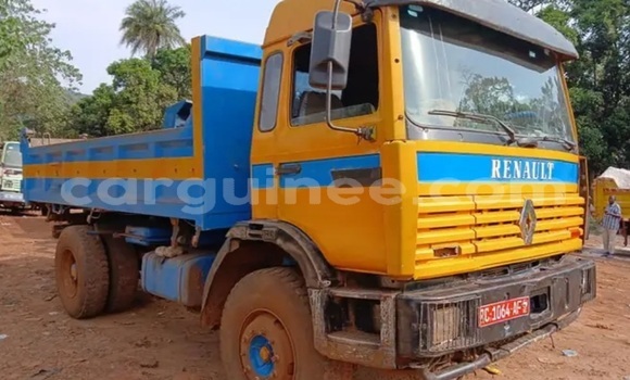 Medium with watermark renault master conakry conakry 9594