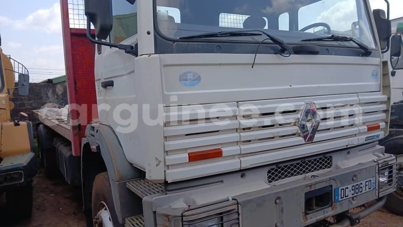 Big with watermark renault g300 conakry conakry 9607