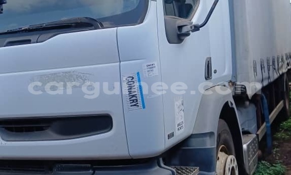 Buy Import Renault Tracer Other Truck in Conakry in Conakry Buy Import Renault Tracer Other Truck in Conakry in Conakry