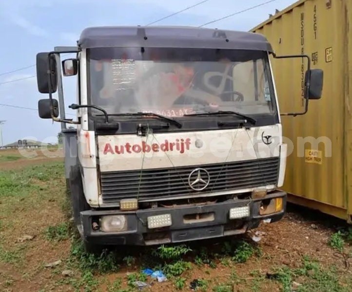 Big with watermark mercedes benz 814 conakry conakry 9611