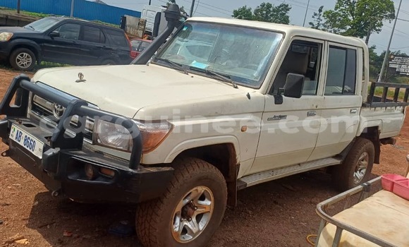Acheter Occasion Voiture Toyota Land Cruiser Blanc à Conakry, Conakry Acheter Occasion Voiture Toyota Land Cruiser Blanc à Conakry, Conakry