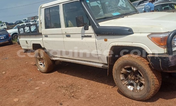 Acheter Occasion Voiture Toyota Land Cruiser Blanc à Conakry, Conakry Acheter Occasion Voiture Toyota Land Cruiser Blanc à Conakry, Conakry