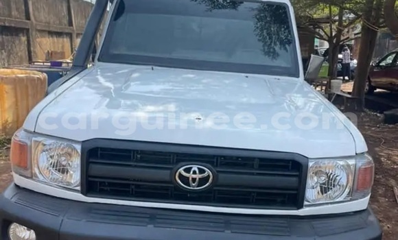 Acheter Occasion Voiture Toyota Land Cruiser Blanc à Conakry, Conakry Acheter Occasion Voiture Toyota Land Cruiser Blanc à Conakry, Conakry
