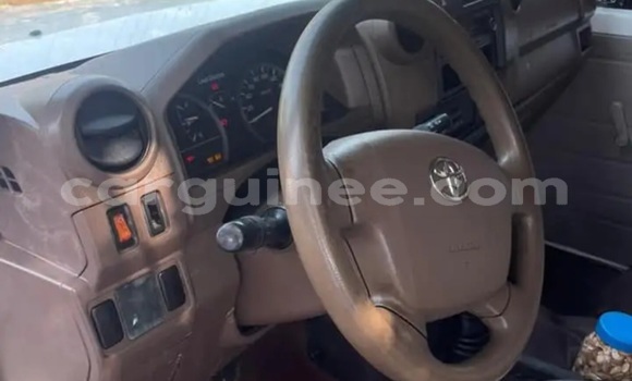 Acheter Occasion Voiture Toyota Land Cruiser Blanc à Conakry, Conakry Acheter Occasion Voiture Toyota Land Cruiser Blanc à Conakry, Conakry