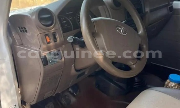 Acheter Occasion Voiture Toyota Land Cruiser Blanc à Conakry, Conakry Acheter Occasion Voiture Toyota Land Cruiser Blanc à Conakry, Conakry