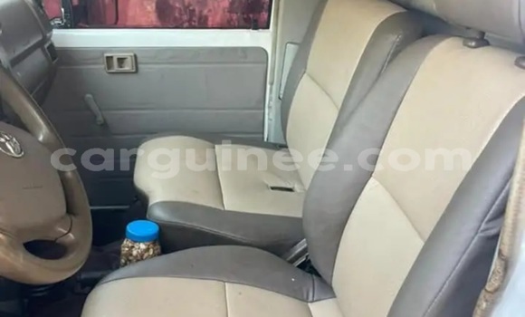 Acheter Occasion Voiture Toyota Land Cruiser Blanc à Conakry, Conakry Acheter Occasion Voiture Toyota Land Cruiser Blanc à Conakry, Conakry