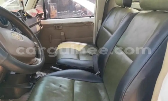 Acheter Occasion Voiture Toyota Land Cruiser Blanc à Conakry, Conakry Acheter Occasion Voiture Toyota Land Cruiser Blanc à Conakry, Conakry