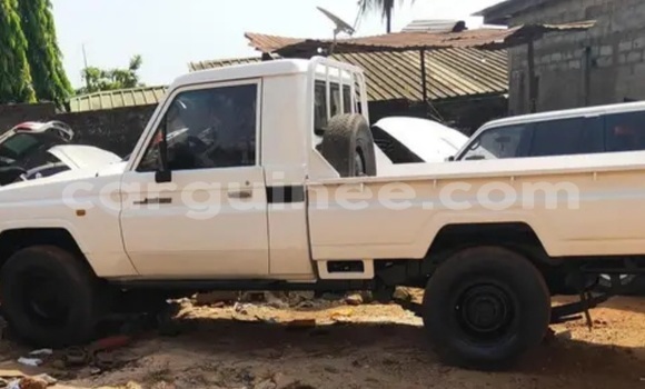 Acheter Occasion Voiture Toyota Land Cruiser Blanc à Conakry, Conakry Acheter Occasion Voiture Toyota Land Cruiser Blanc à Conakry, Conakry