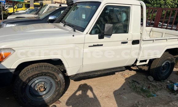 Acheter Import Voiture Toyota Land Cruiser Blanc à Conakry, Conakry