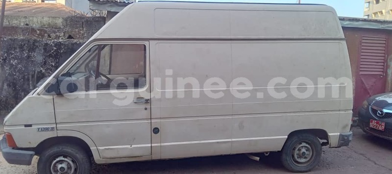 Big with watermark renault trafic conakry conakry 9630