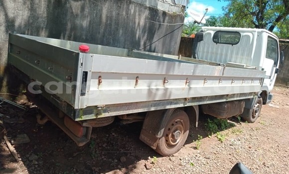 Acheter Occasion Utilitaire Nissan UD Blanc à Conakry, Conakry Acheter Occasion Utilitaire Nissan UD Blanc à Conakry, Conakry