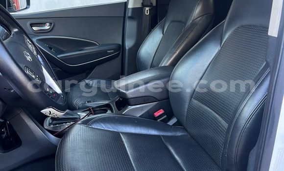 Acheter Import Voiture Hyundai Santa Fe Blanc à Conakry, Conakry Acheter Import Voiture Hyundai Santa Fe Blanc à Conakry, Conakry