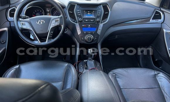 Acheter Import Voiture Hyundai Santa Fe Blanc à Conakry, Conakry Acheter Import Voiture Hyundai Santa Fe Blanc à Conakry, Conakry
