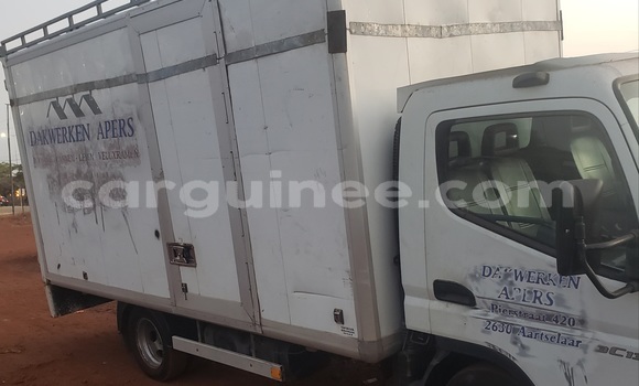 Acheter Occasion Utilitaire Mitsubishi Van Blanc à Conakry, Conakry Acheter Occasion Utilitaire Mitsubishi Van Blanc à Conakry, Conakry