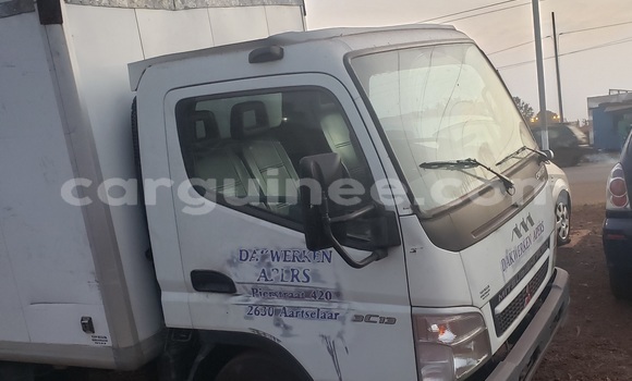 Acheter Occasion Utilitaire Mitsubishi Van Blanc à Conakry, Conakry Acheter Occasion Utilitaire Mitsubishi Van Blanc à Conakry, Conakry