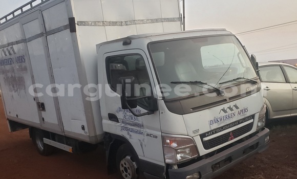 Acheter Occasion Utilitaire Mitsubishi Van Blanc à Conakry, Conakry Acheter Occasion Utilitaire Mitsubishi Van Blanc à Conakry, Conakry