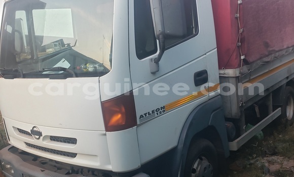 Medium with watermark nissan ud conakry conakry 9648