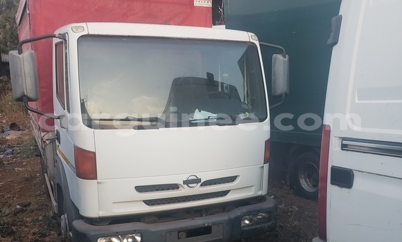 Acheter Occasion Utilitaire Nissan UD Autre à Conakry, Conakry Acheter Occasion Utilitaire Nissan UD Autre à Conakry, Conakry