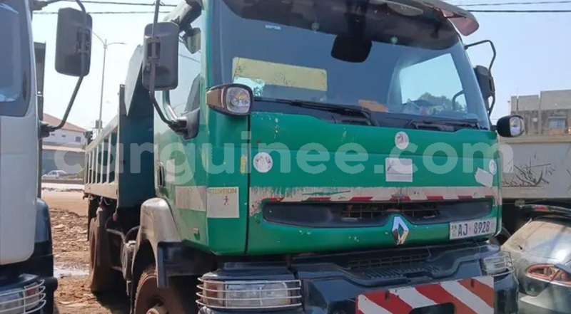 Big with watermark renault pj conakry conakry 9651