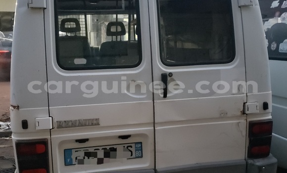 Acheter Occasion Utilitaire Renault Trafic Blanc à Conakry, Conakry Acheter Occasion Utilitaire Renault Trafic Blanc à Conakry, Conakry