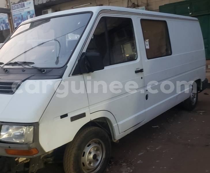 Big with watermark renault trafic conakry conakry 9665