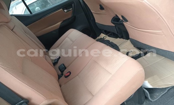 Acheter Neuf Voiture Toyota Fortuner Blanc à Conakry, Conakry Acheter Neuf Voiture Toyota Fortuner Blanc à Conakry, Conakry