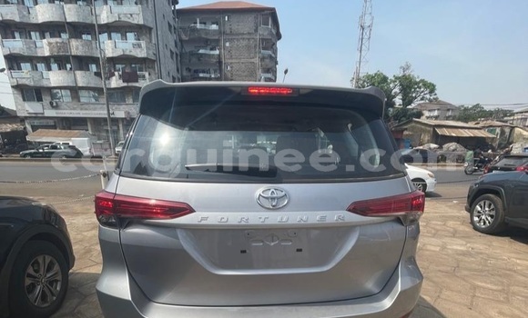 Acheter Occasion Voiture Toyota Fortuner Autre à Conakry, Conakry Acheter Occasion Voiture Toyota Fortuner Autre à Conakry, Conakry