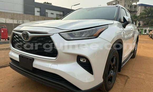 Acheter Neuf Voiture Toyota Highlander Blanc à Conakry, Conakry Acheter Neuf Voiture Toyota Highlander Blanc à Conakry, Conakry