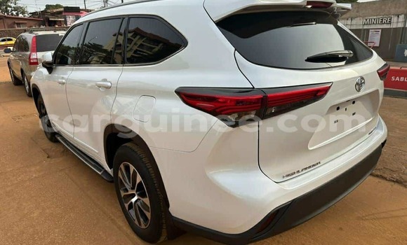 Acheter Neuf Voiture Toyota Highlander Blanc à Conakry, Conakry Acheter Neuf Voiture Toyota Highlander Blanc à Conakry, Conakry