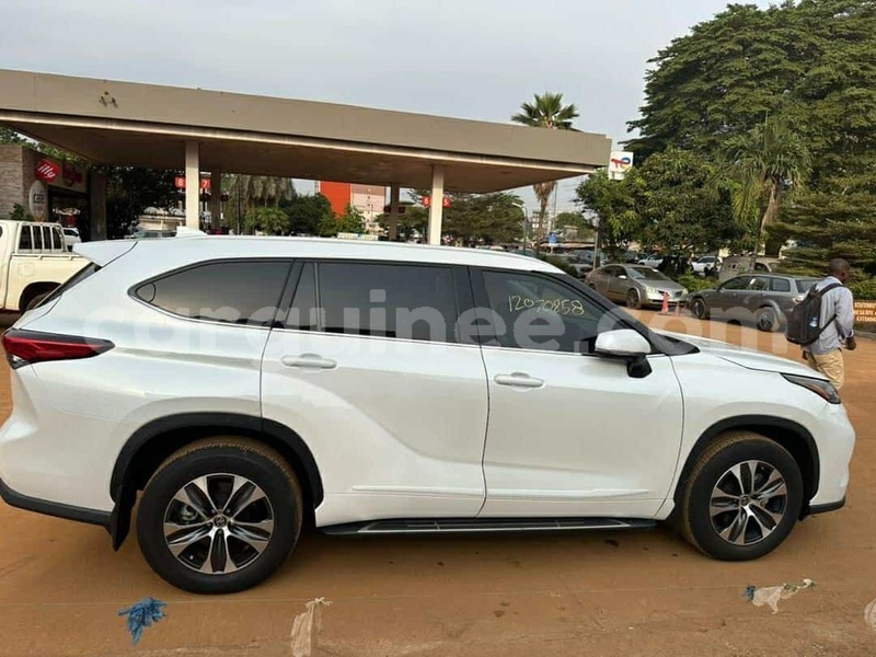 Big with watermark toyota highlander conakry conakry 9707