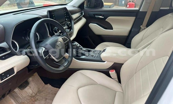 Acheter Neuf Voiture Toyota Highlander Blanc à Conakry, Conakry Acheter Neuf Voiture Toyota Highlander Blanc à Conakry, Conakry