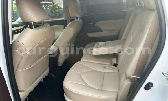 Acheter Neuf Voiture Toyota Highlander Blanc à Conakry, Conakry Acheter Neuf Voiture Toyota Highlander Blanc à Conakry, Conakry