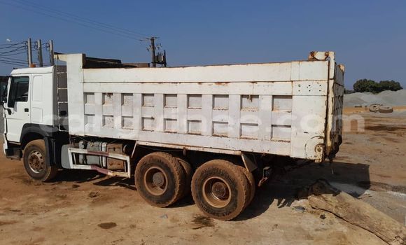 Buy Used Renault PJ Other Truck in Conakry in Conakry