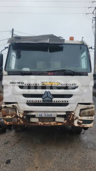 Big with watermark renault pj conakry conakry 9711