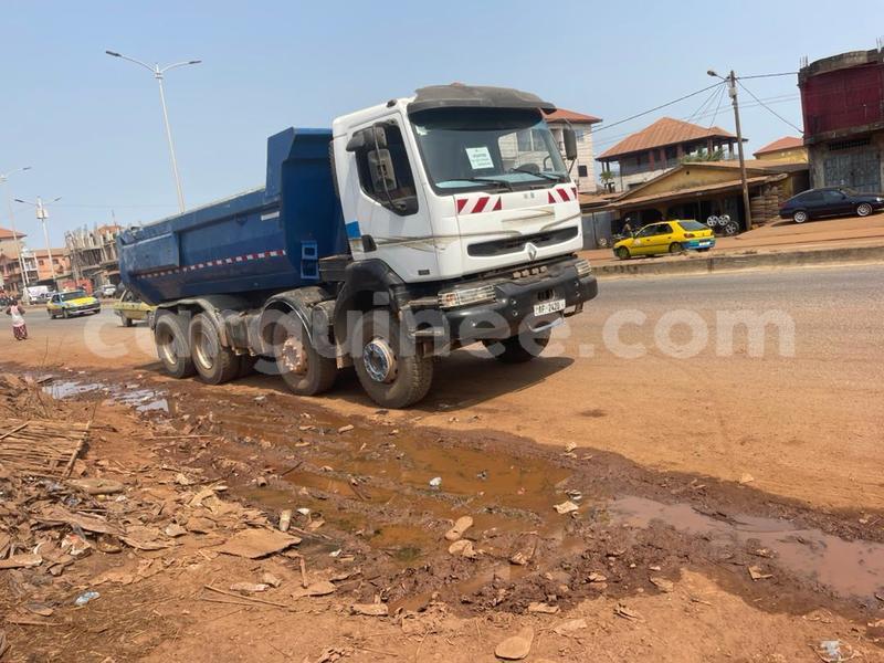 Big with watermark renault pj conakry conakry 9714