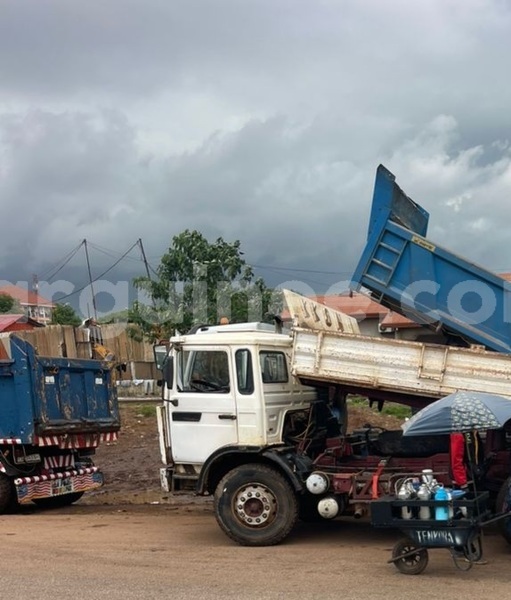 Big with watermark renault g300 conakry conakry 9716