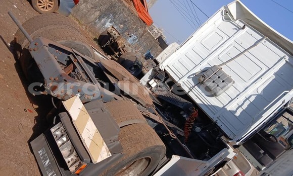 Buy Import Renault Magnum 480 Other Truck in Conakry in Conakry Buy Import Renault Magnum 480 Other Truck in Conakry in Conakry