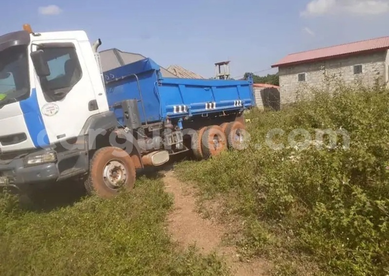 Big with watermark renault g300 conakry conakry 9726