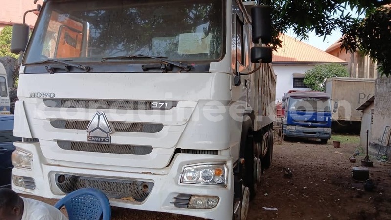 Big with watermark renault g300 conakry conakry 9728