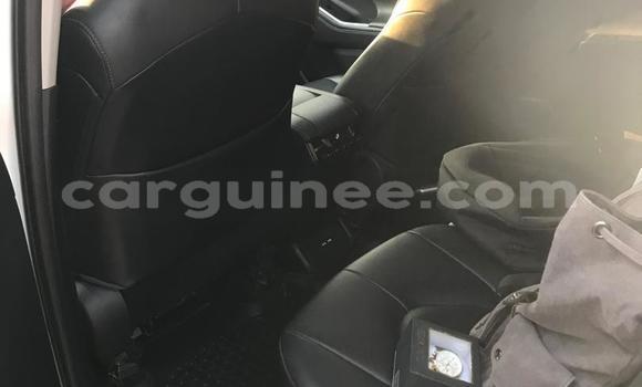 Buy Used Toyota Highlander White Car in Conakry in Conakry Buy Used Toyota Highlander White Car in Conakry in Conakry