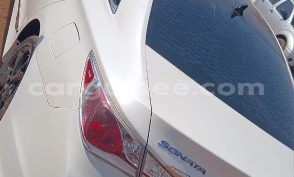 Acheter Import Voiture Hyundai Sonata Blanc à Conakry, Conakry Acheter Import Voiture Hyundai Sonata Blanc à Conakry, Conakry