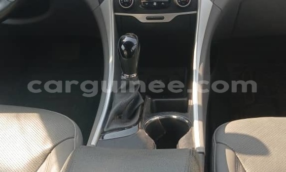 Acheter Import Voiture Hyundai Sonata Blanc à Conakry, Conakry Acheter Import Voiture Hyundai Sonata Blanc à Conakry, Conakry
