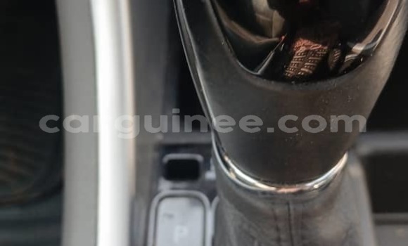 Acheter Import Voiture Hyundai Sonata Blanc à Conakry, Conakry Acheter Import Voiture Hyundai Sonata Blanc à Conakry, Conakry