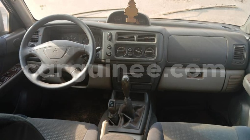 Big with watermark mitsubishi pajero conakry conakry 9783