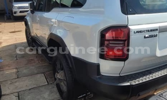 Buy New Toyota Prado White Car in Conakry in Conakry Buy New Toyota Prado White Car in Conakry in Conakry