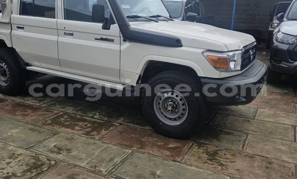Buy New Toyota Pickup White Car in Conakry in Conakry Buy New Toyota Pickup White Car in Conakry in Conakry